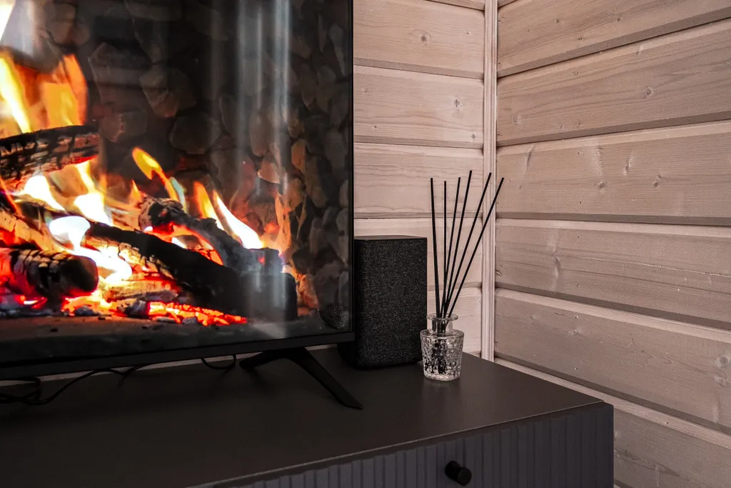 Новый стильный барнхаус с видом на лес