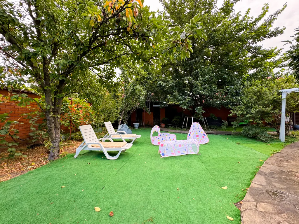 Дом с бассейном у парка Галицкого