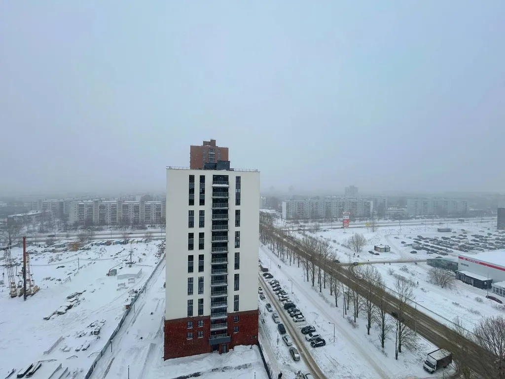 Просторная студия на 15 этаже