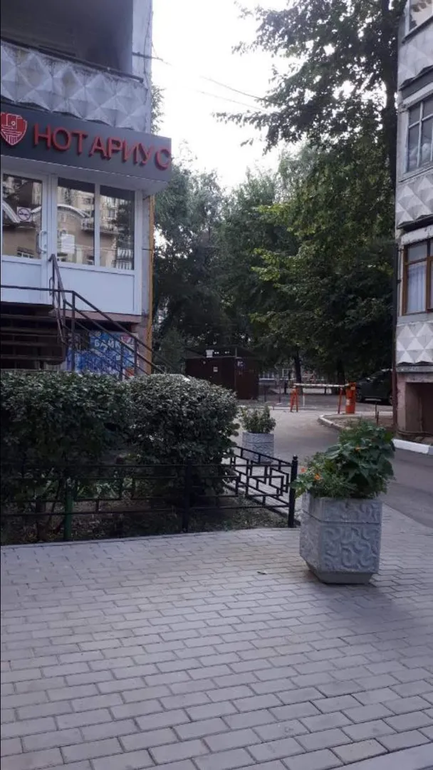 Парковка под шлагбаумом 