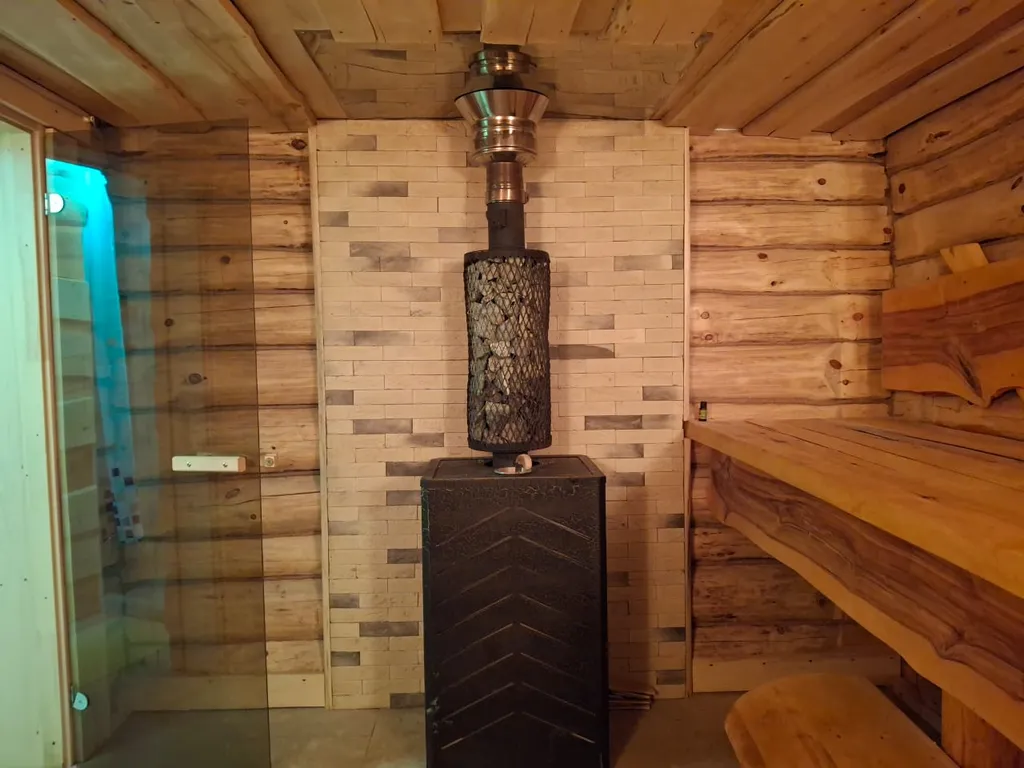 Новый развлекательно-банный комплекс на берегу реки