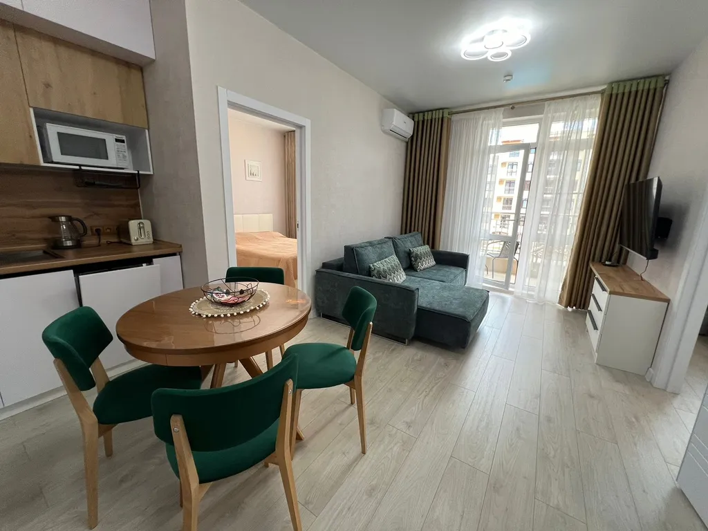 355 Евротри люкс на 6 человек с бассейнами