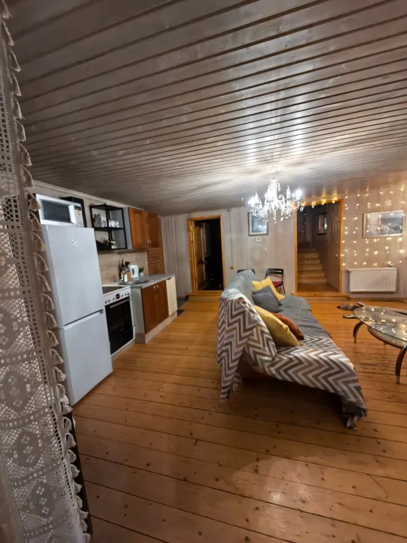 Коттедж Уютный дом с бассейном, с баней, беседка, камин, барбекю — Скоково