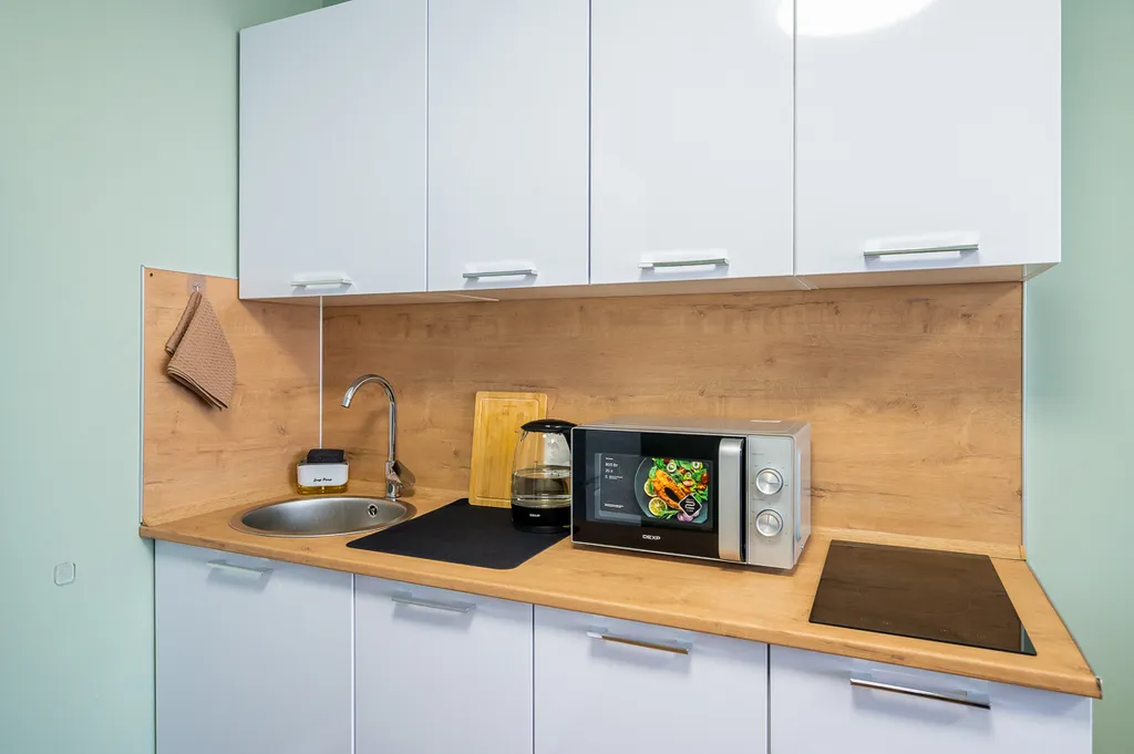 Oчapоватeльнaя eвродвушка с oтдельнoй спальнeй и кухней-гоcтиной