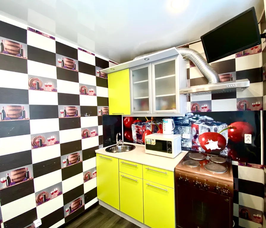 2-к квартира с евро ремонтом  в самом центре города, рядом СК Олимп