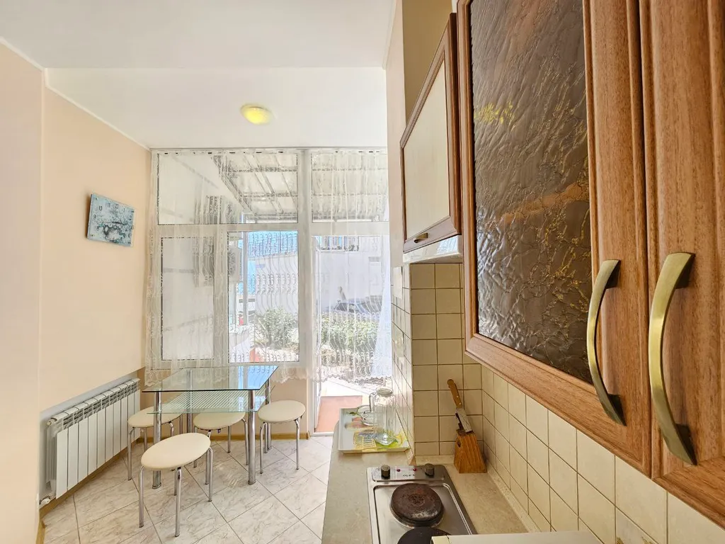 Квартира Двухкомнатные комфортабельные апартаменты на берегу моря — аренда посуточно в Феодосия