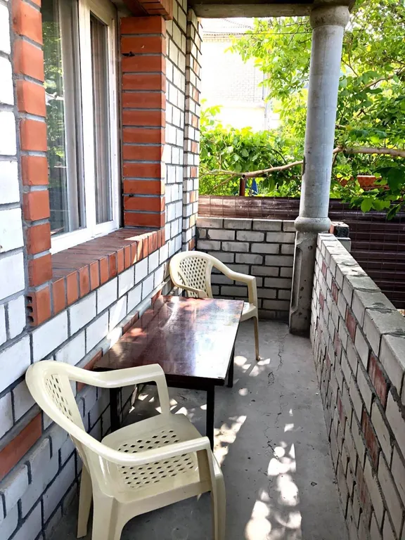 Двухкомнатный дом в Мысхако у моря, дворик, мангал, гамак, парковка