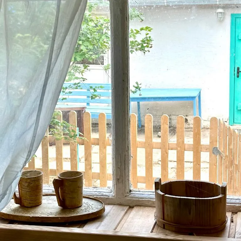 Домик в лотосах (Основной дом)