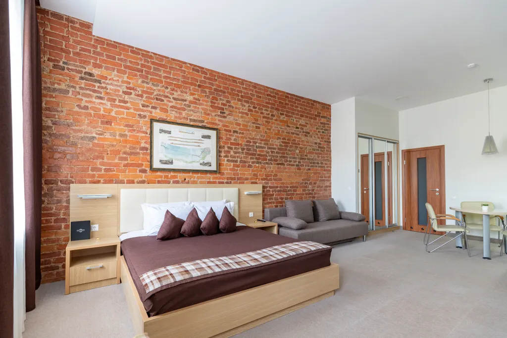 Просторная студия с собственной кухонной зоной