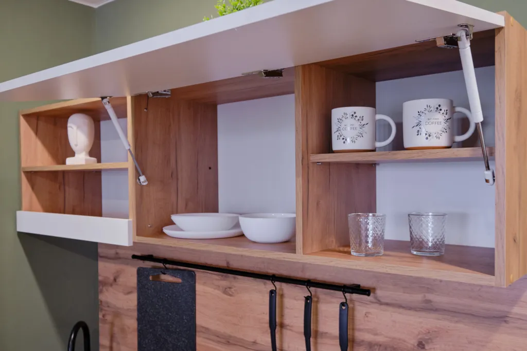 Студия на Б. Подгорной, 87 № 18