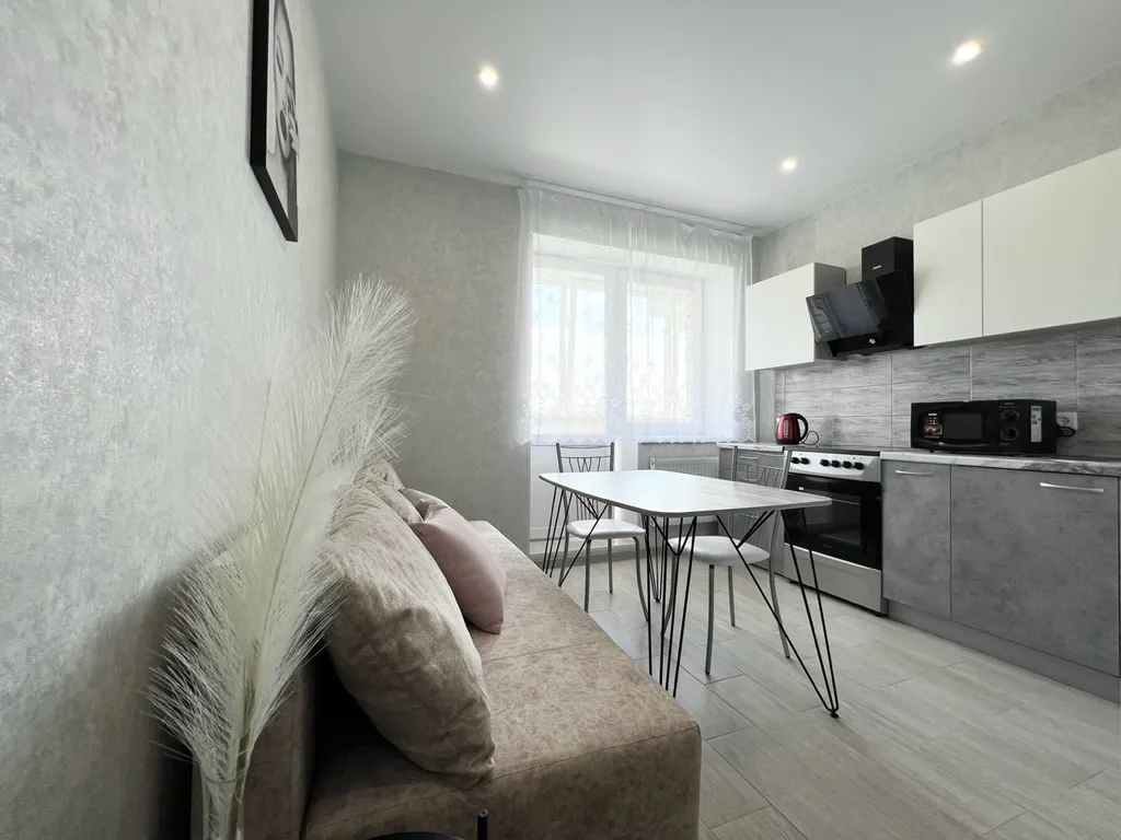 Уютная 1-я квартира возле ДК КТЗ