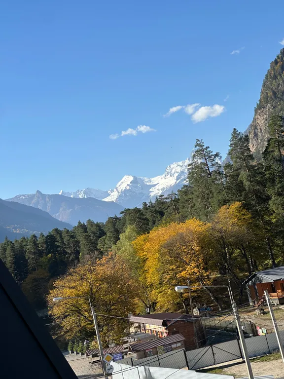 Уютная квартира с видом на озеро и горы