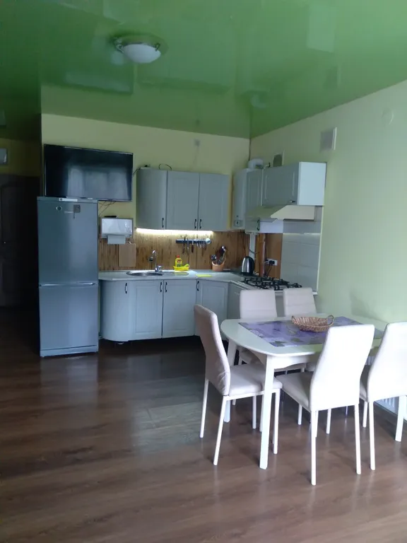 Коттедж Дом трехкомнатный с кухней — аренда посуточно в Коктебель