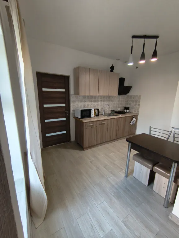 Полдома с отдельным входом