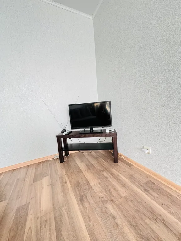 Квартира у метро на Щорса