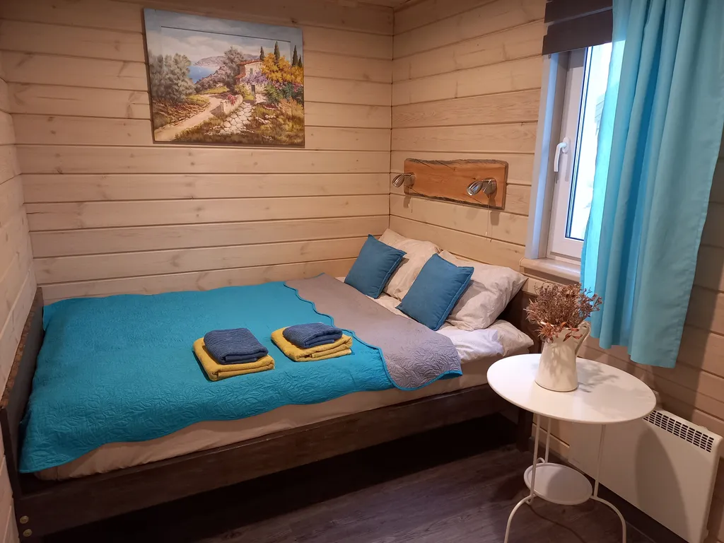 Финнский домик у скалы