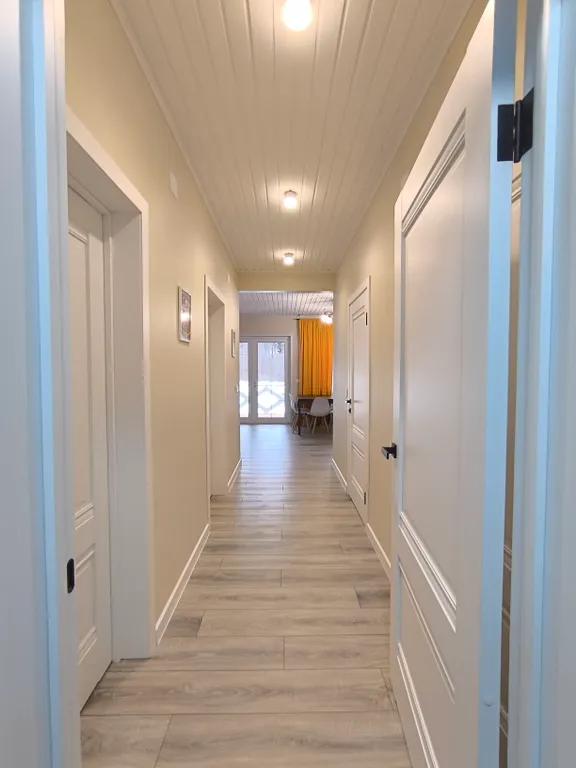 Коттедж Новый гостевой дом семь сосен на опушке леса — Плодовое