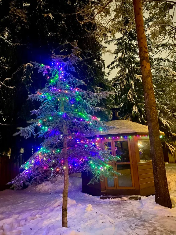 Коттедж с теплым бассейном и баней на дровах