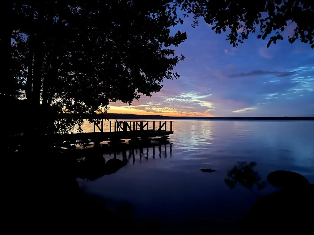 Дом-баня на берегу озера