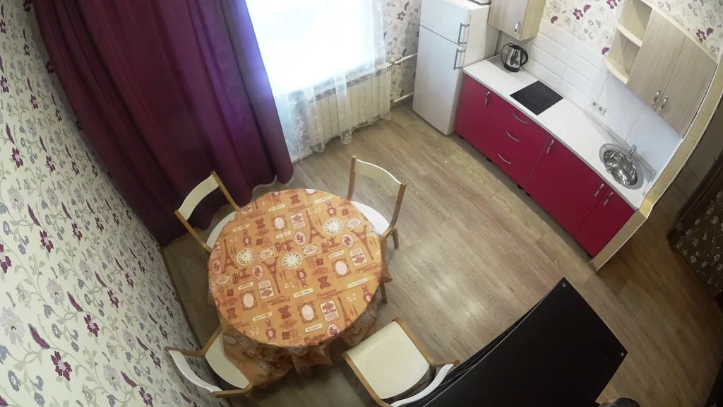 Двухкомнатная студия с хорошим ремонтом, рядом с жд вокзалом