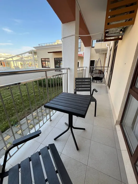 7 Однокомнатная квартира с бассейном на 3 человека