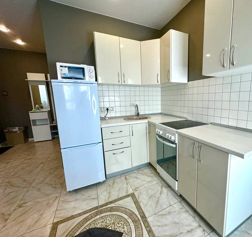 Студия напротив Онкоцентра клиники