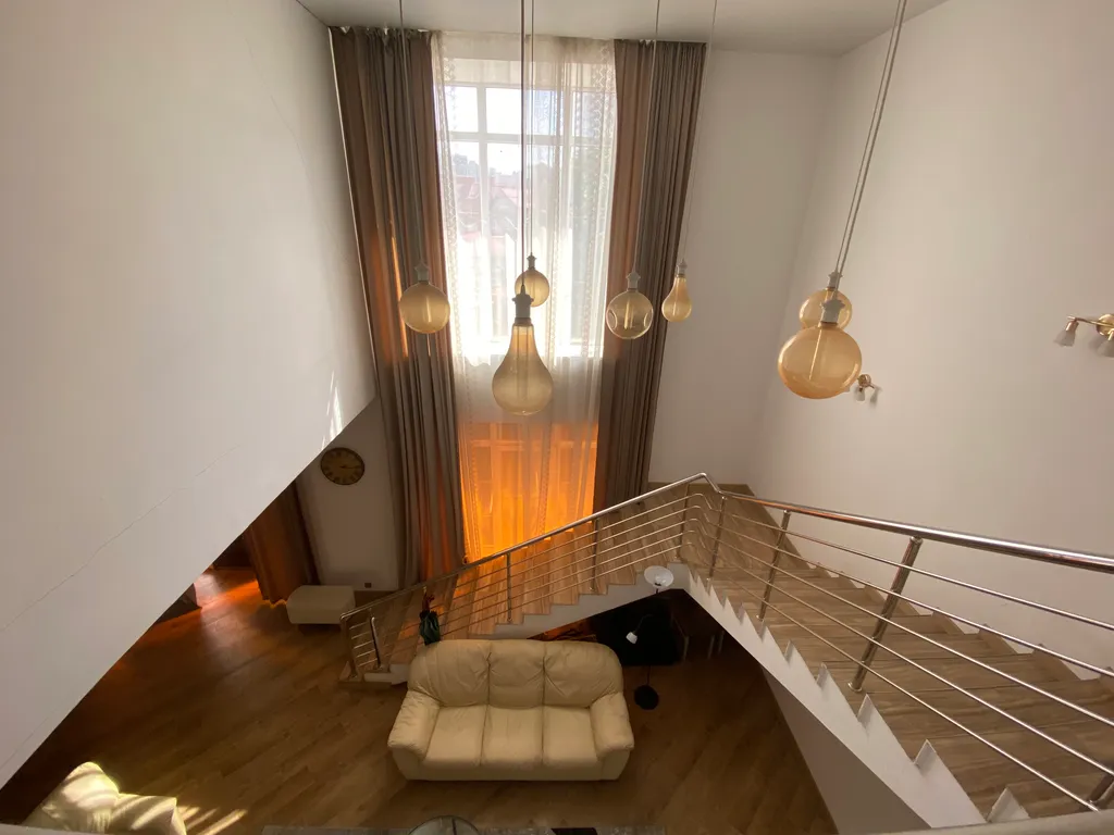 Огромный дом у парка Галицкого