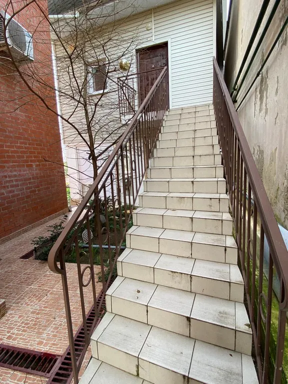 Коттедж 3 этажный дом — Сочи