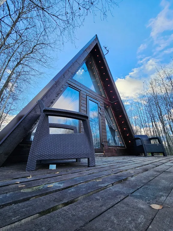 Коттедж Домик-шале-люкс с гидромассажной ванной — Великий Новгород