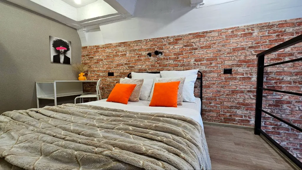 Двухуровневая студия недалеко от ЖД и автовокзала