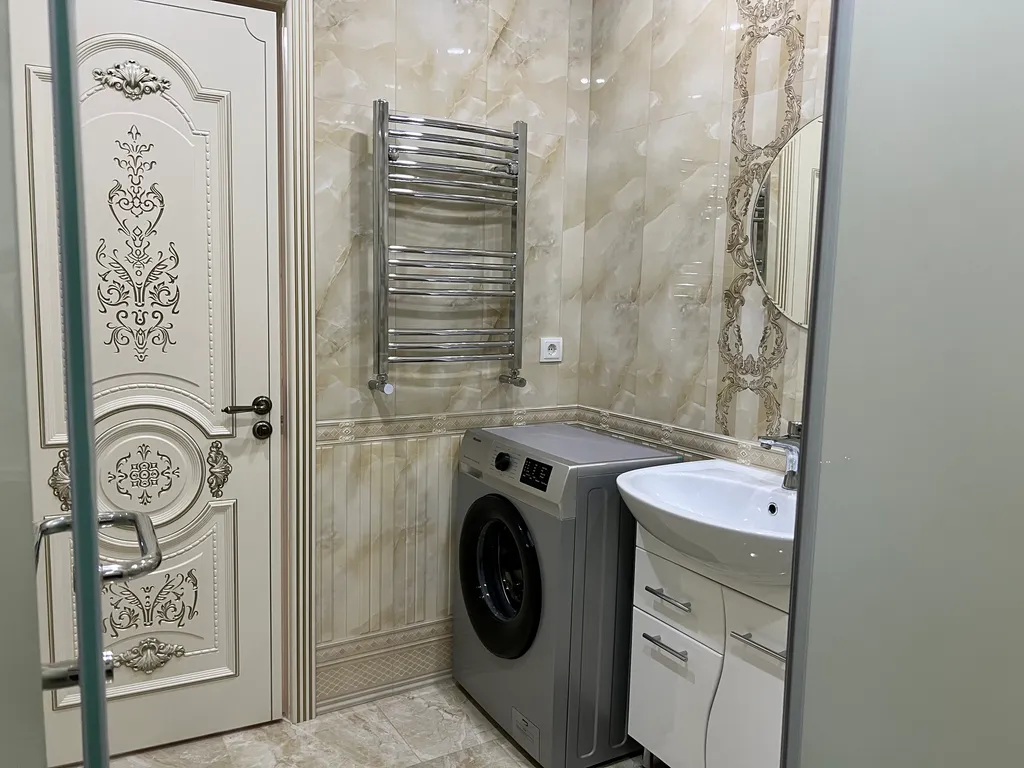 Premium Building in the historic city center