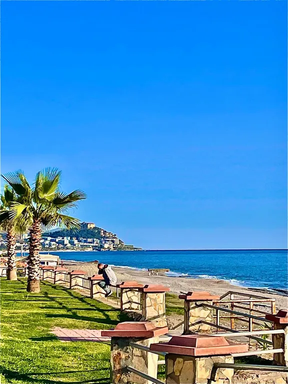 Квартира на берегу средиземного моря Sfera residence