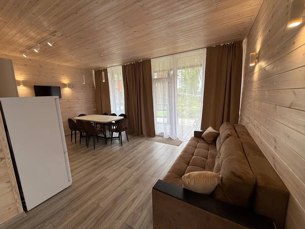 Шале на берегу озера Тургояк