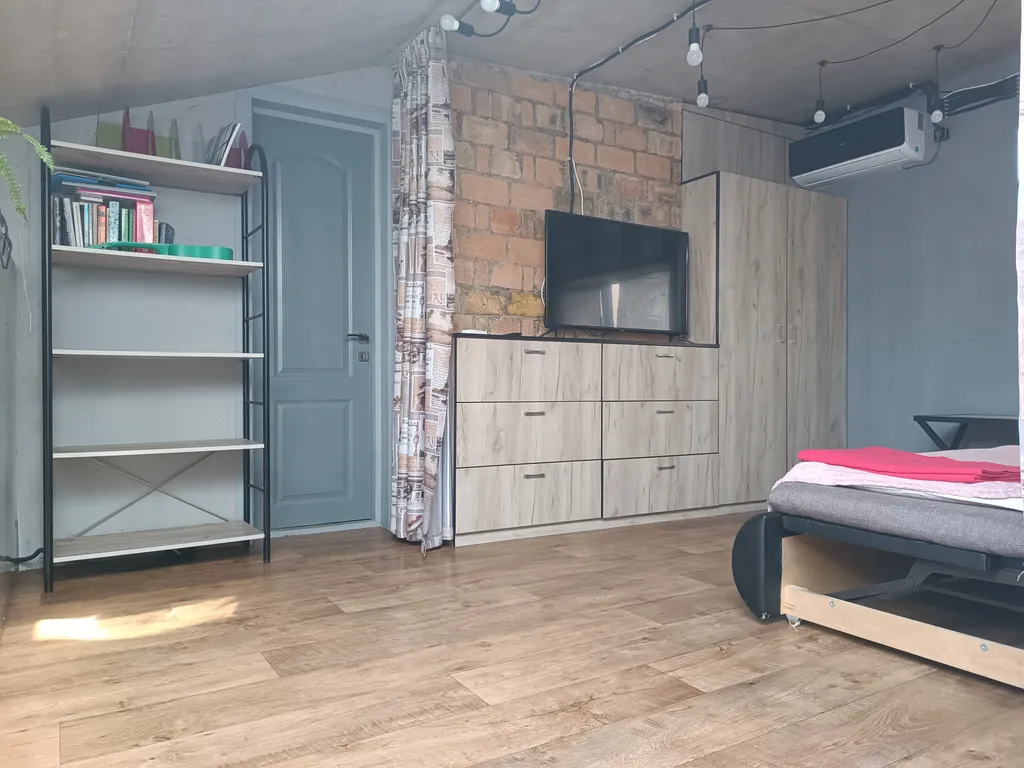 Двухуровневая Лофт-студия в Царском гараже