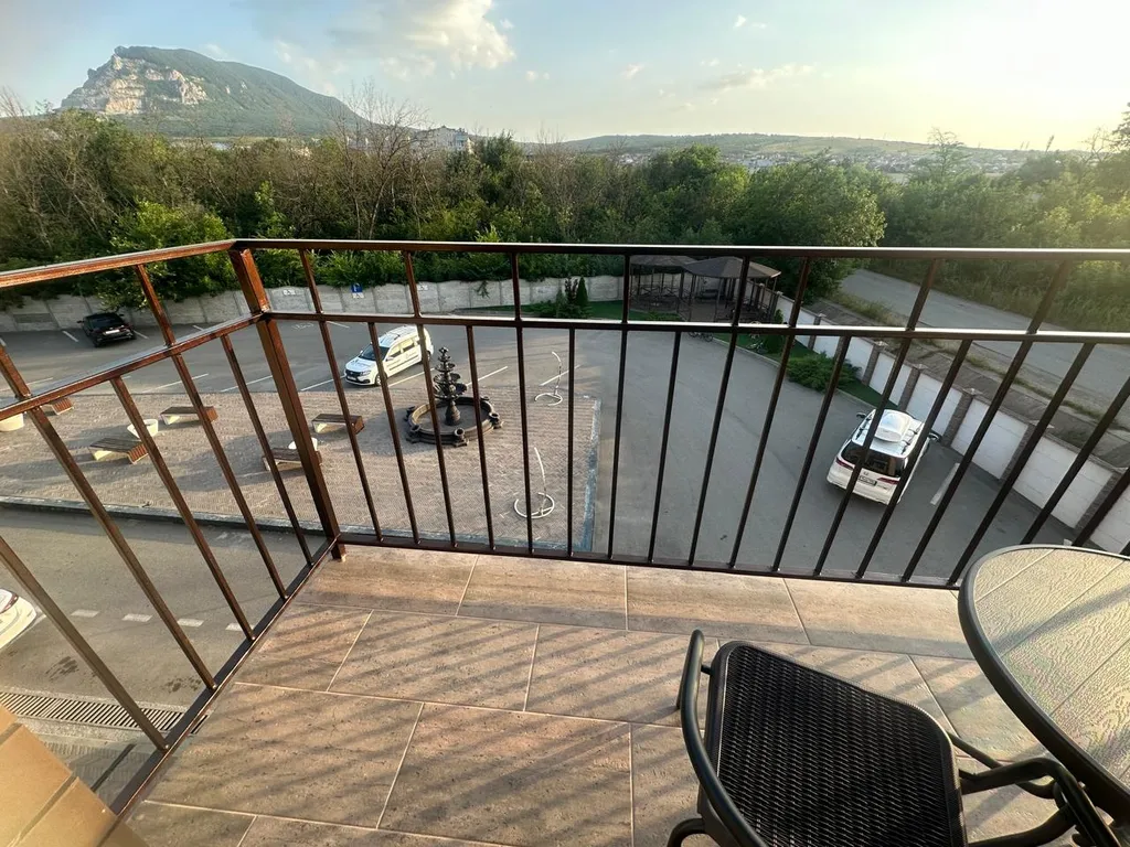 Шикарная квартира в элитном жилом комплексе с видом на горы