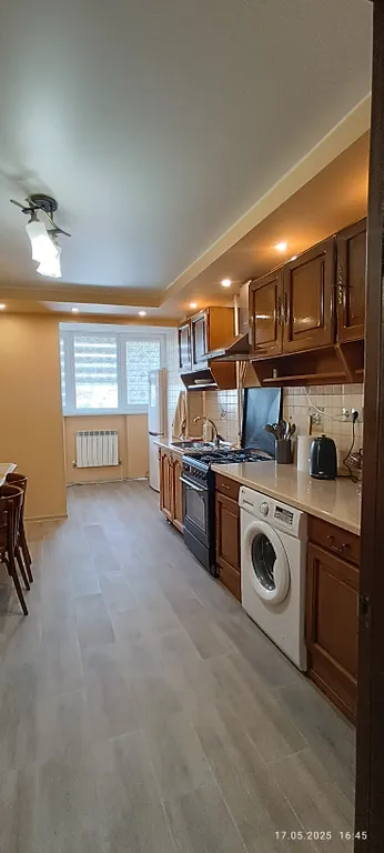 Квартира с видом на набережную и горы