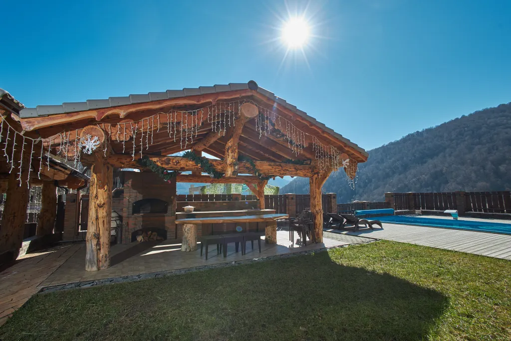 Коттедж Шале с бассейном и джакузи — Красная Поляна