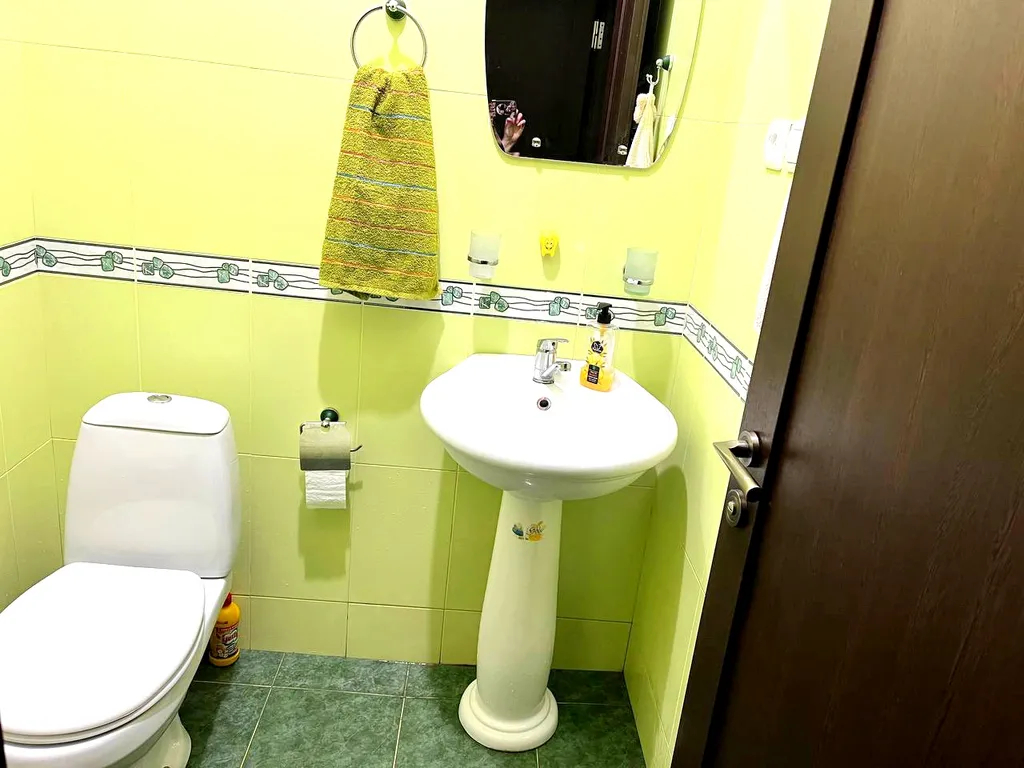 Большая и просторная квартира с двумя балконами в центре