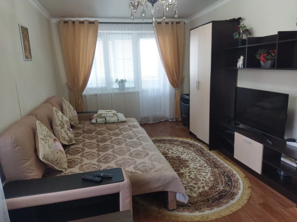 Уютная квартира с прекрасным видом на водохранилище и горы — аренда посуточно в Дубки