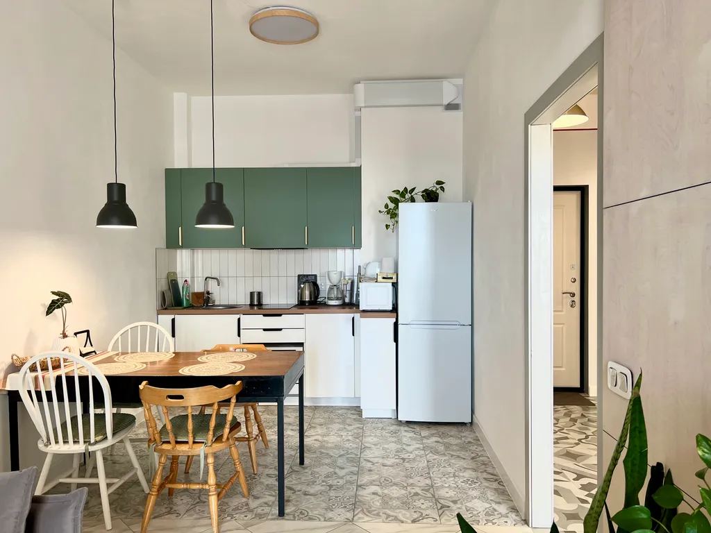 Солнечная квартира у озера рядом с новой набережной