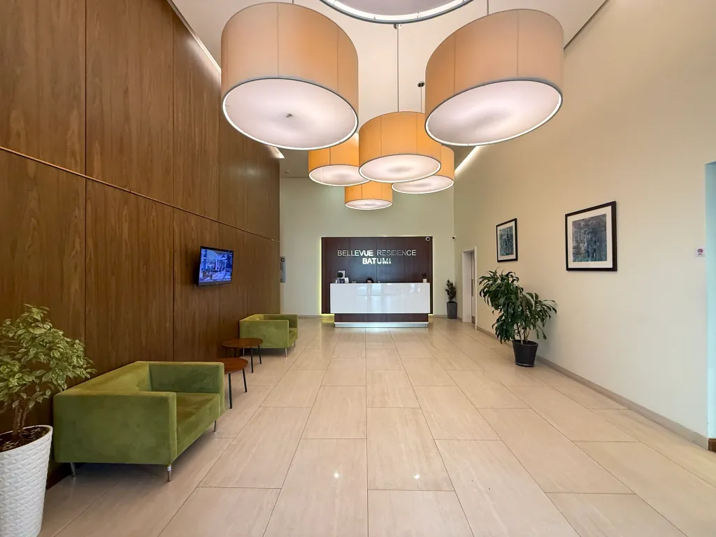 Двухкомнатная квартира на берегу моря, Bellevue Residence