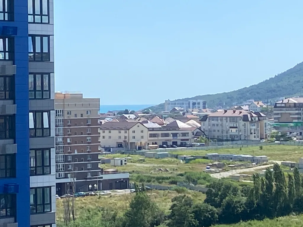 С видом на море, горы и закат Уютная квартира