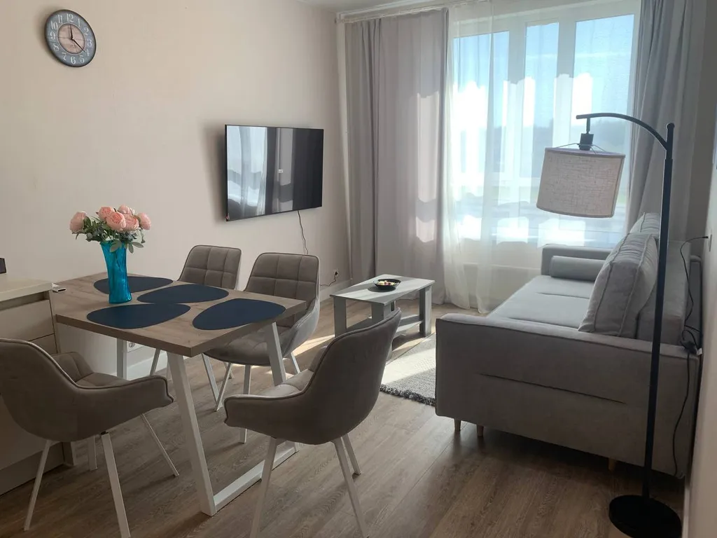 Евродвушка у Мещерского парка