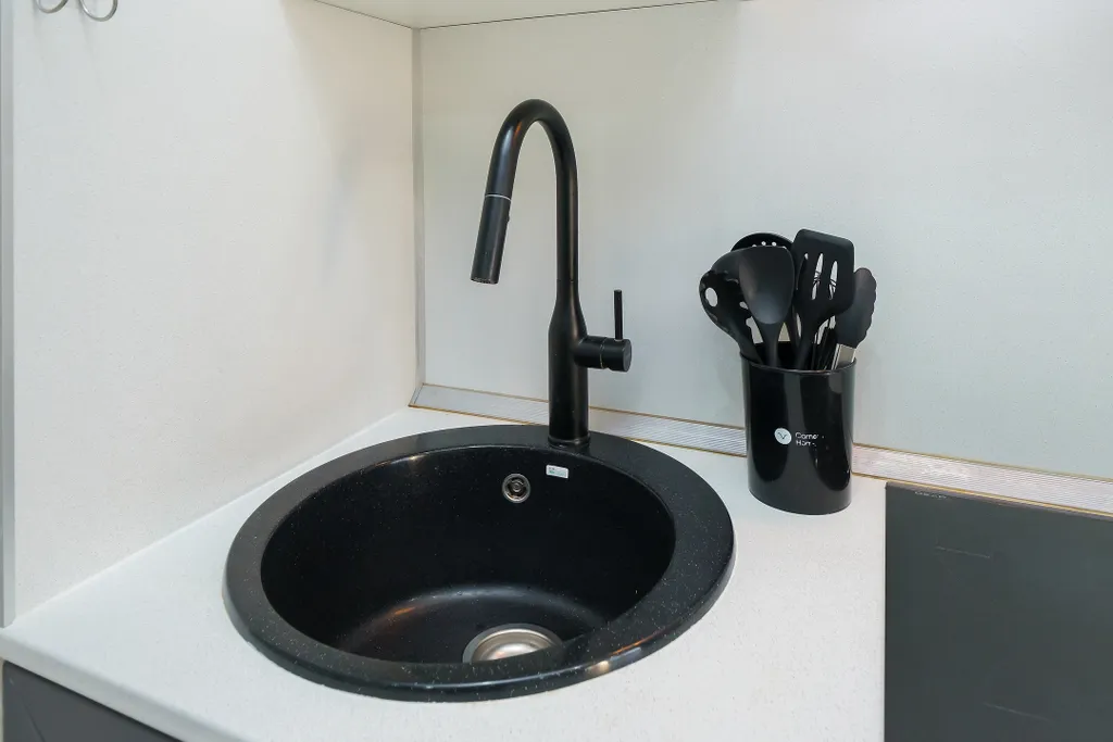 Евродвушка, балкон, вид на море