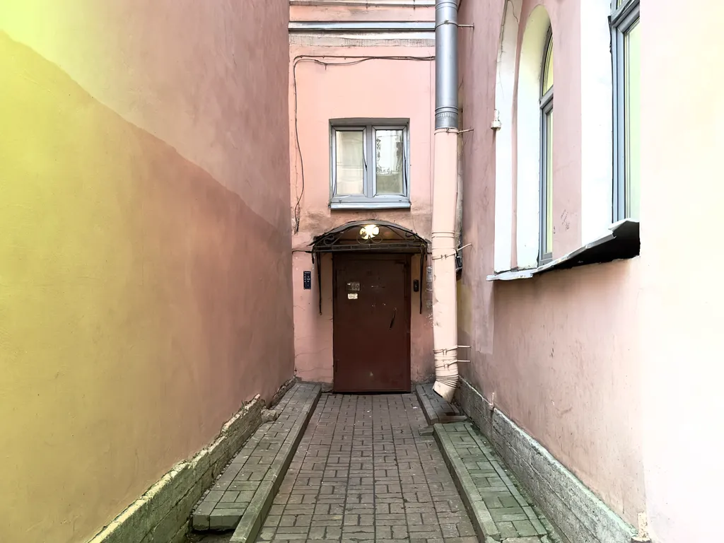 Квартира Трёхкомнатная квартира в центре Санкт-Петербурга на Невском проспекте — Санкт-Петербург