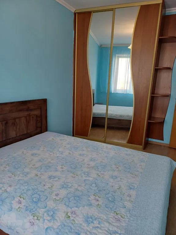 Большая трехкомнатная квартира