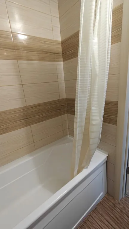 Тихая студия в новом доме с большой парковкой