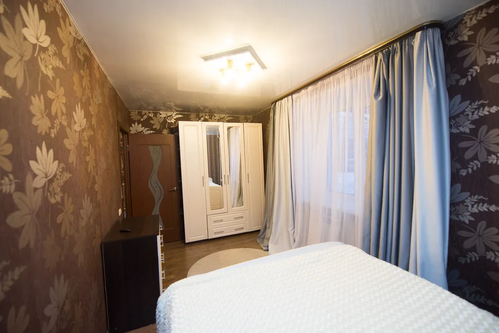 2К напротив Свято-Введенского монастыря