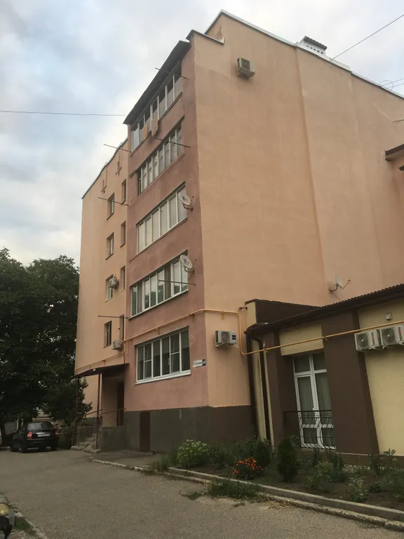 Просторная комфортная квартира у бювета минеральной воды и Аллеи Любви