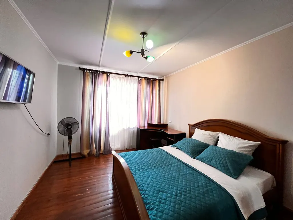 Большая трехкомнатная квартира центр